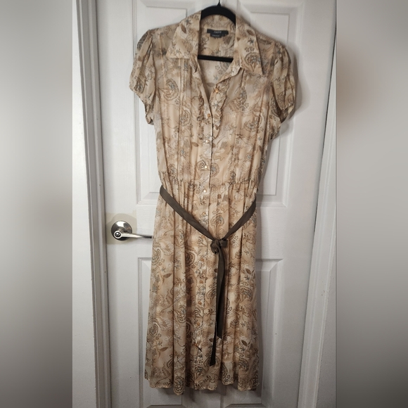 100% Silk Floral Dress - Picture 2 of 9